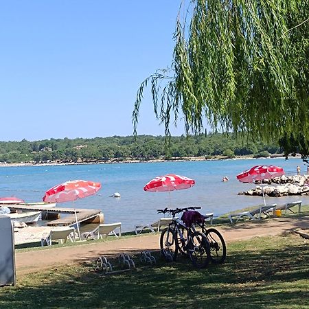 App Karmen With Free Parking Apartman Poreč Kültér fotó