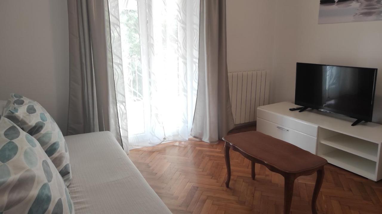 App Karmen With Free Parkig Apartman Poreč Kültér fotó