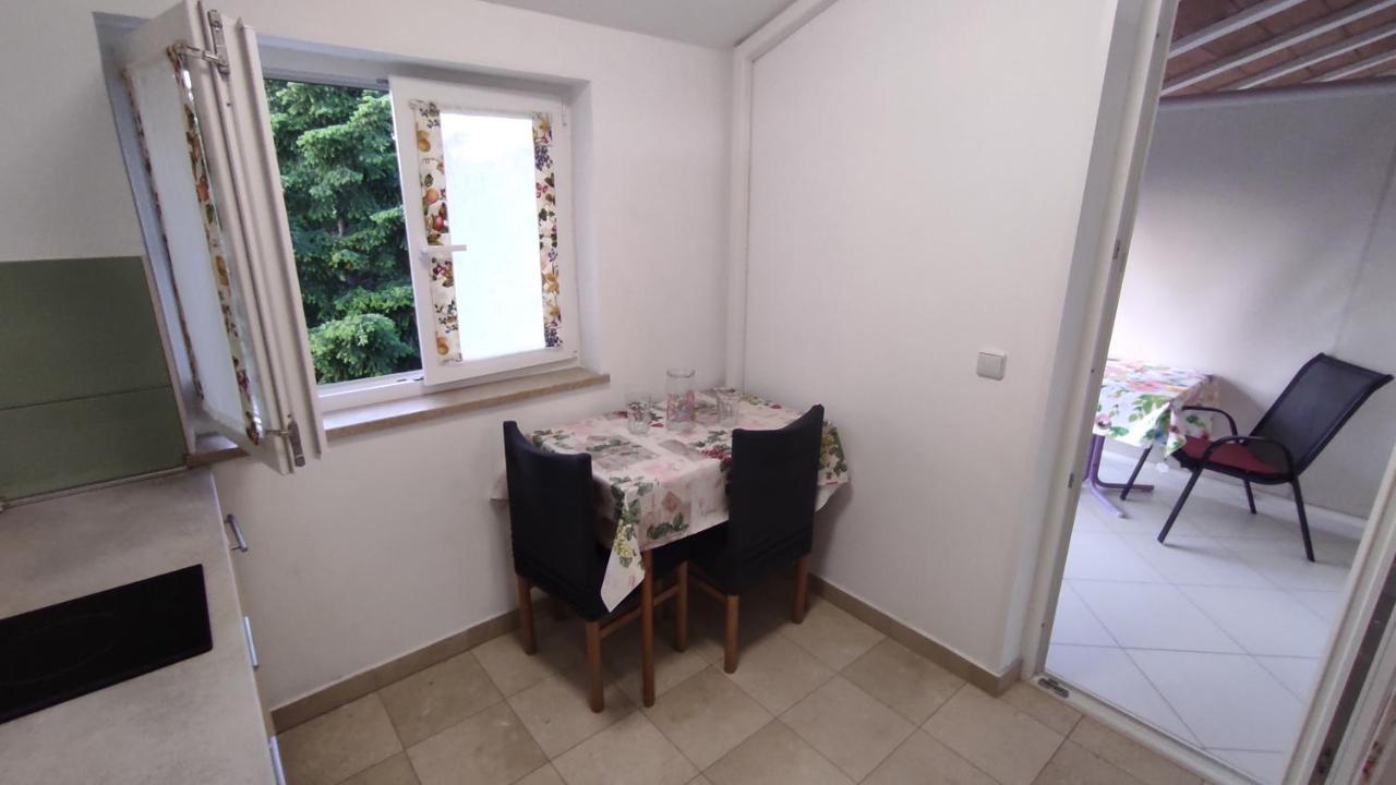 App Karmen With Free Parkig Apartman Poreč Kültér fotó