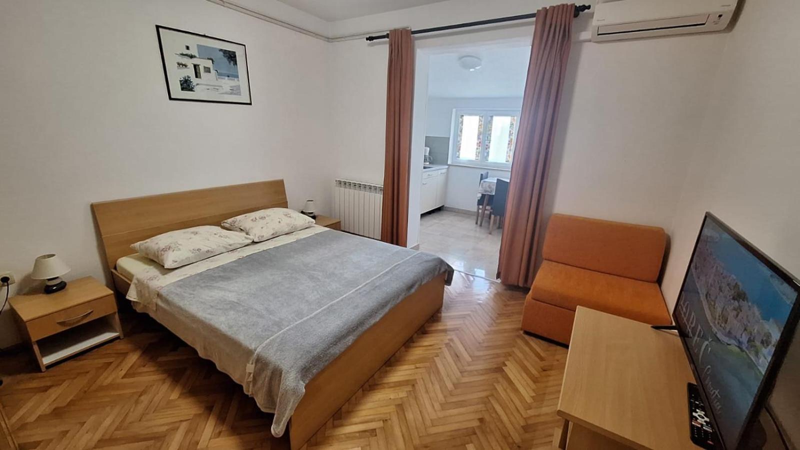 App Karmen With Free Parkig Apartman Poreč Kültér fotó
