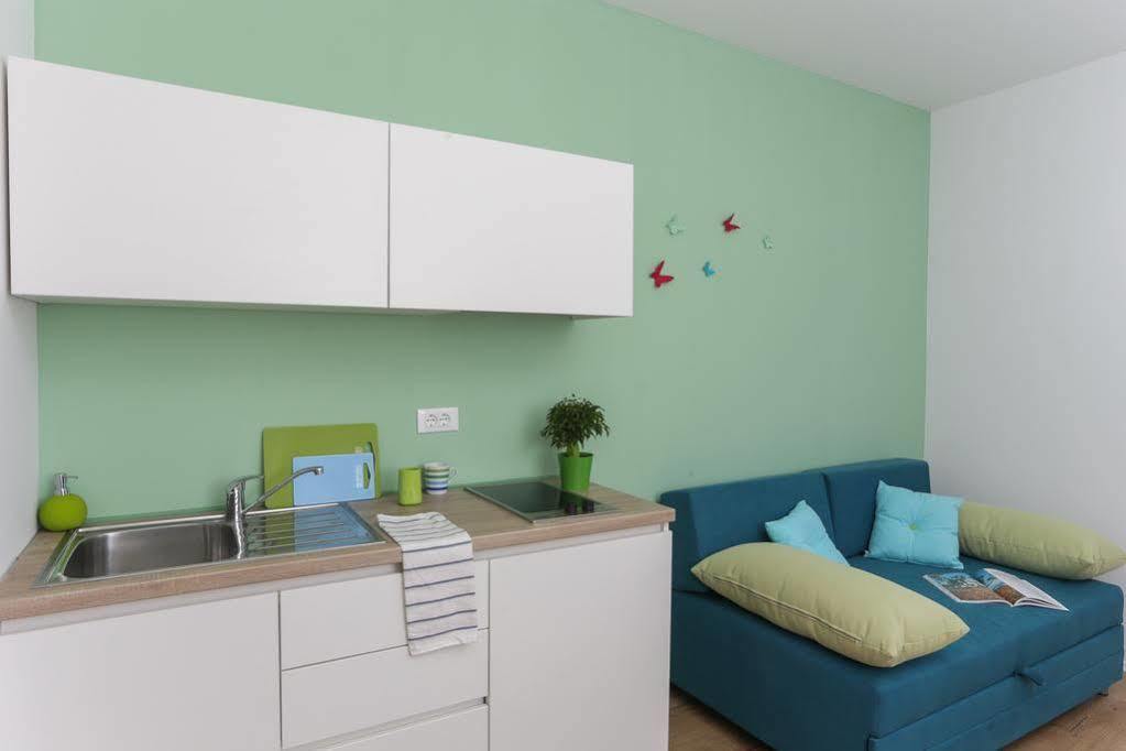 App Karmen With Free Parkig Apartman Poreč Kültér fotó