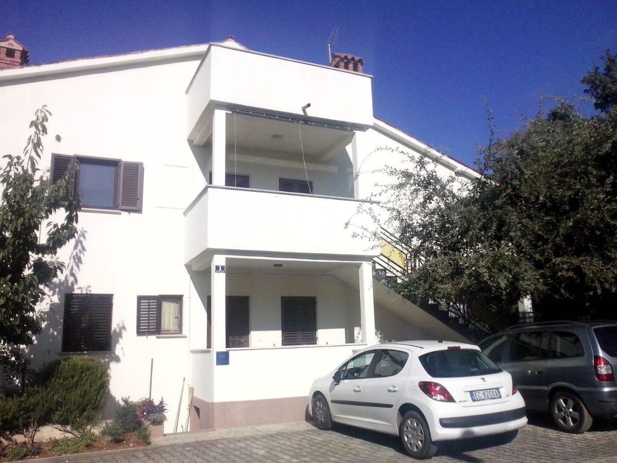 App Karmen With Free Parking Apartman Poreč Kültér fotó
